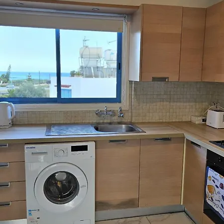 Chrisoula Garden Apartment *