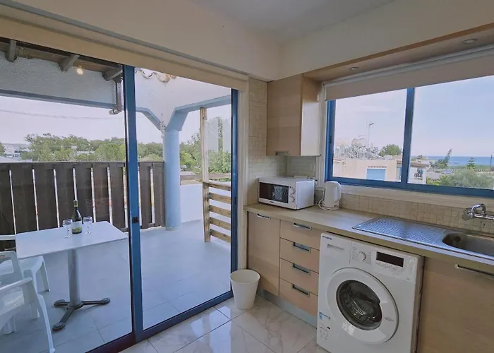 Chrisoula Garden Daire