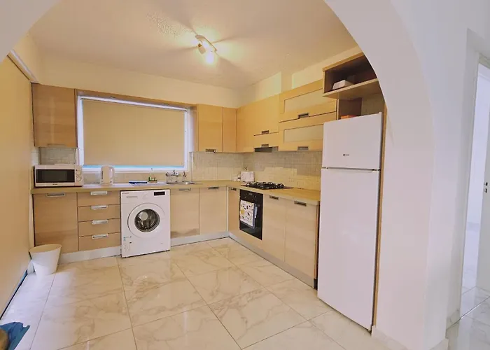 Chrisoula Garden Daire *